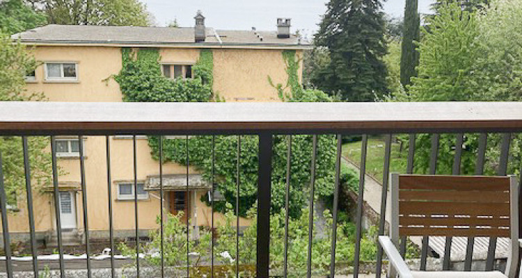 Magnifique 4.5 pièces de 130 m2 avec vue sur le lac et les montagnes image 3