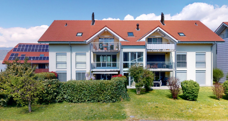 Hochwertige und gepflegte 4½ Zimmer Wohnung mit Seeblick image 1