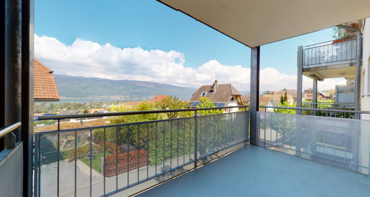 Hochwertige und gepflegte 4½ Zimmer Wohnung mit Seeblick image 8