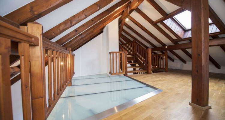 Magnifique attique 4 pièces / entièrement rénové / mezzanine  image 8