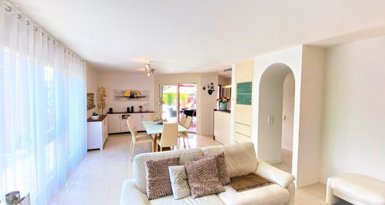 Grande Villa individuelle avec piscine. image 4