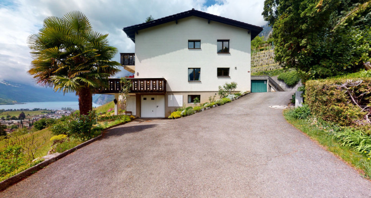 Spektakuläre Kulisse mit See, Fern und Bergsicht image 1