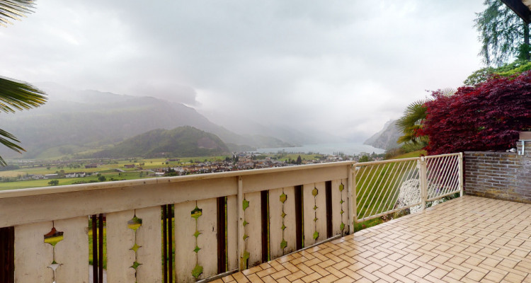 Spektakuläre Kulisse mit See, Fern und Bergsicht image 7