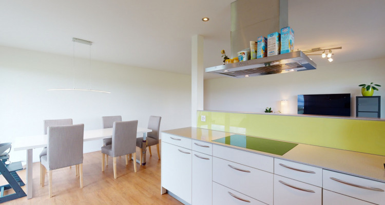 4.5 Zimmer Gartenwohnung mit Atemberaubender Weitsicht image 5