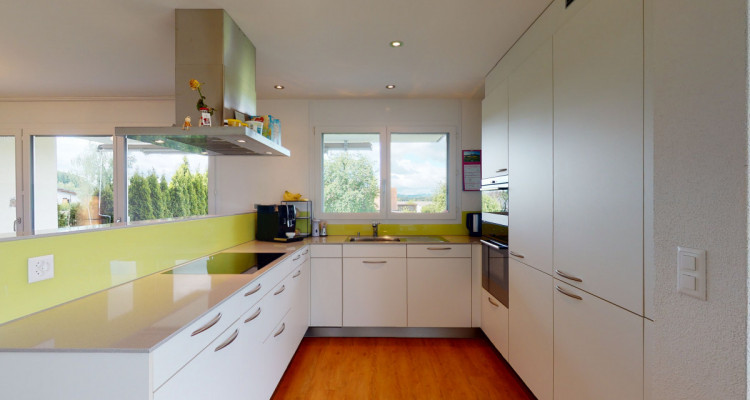 4.5 Zimmer Gartenwohnung mit Atemberaubender Weitsicht image 6