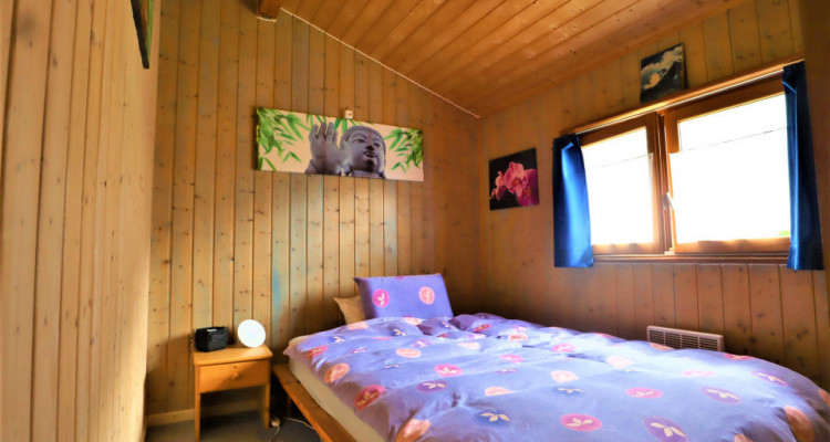 Mobilhome-Chalet avec grande terrasse vendu meublé image 4