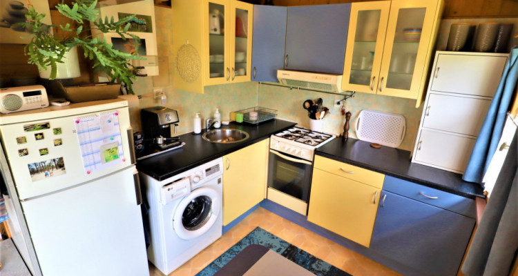 Mobilhome-Chalet avec grande terrasse vendu meublé image 6