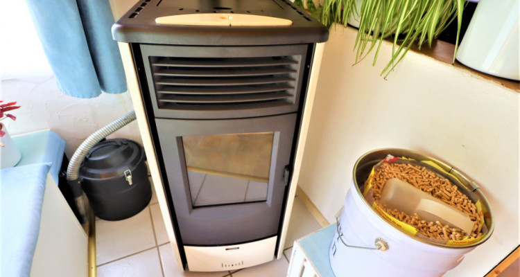 Mobilhome-Chalet avec grande terrasse vendu meublé image 10