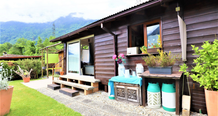 Mobilhome-Chalet avec grande terrasse vendu meublé image 12