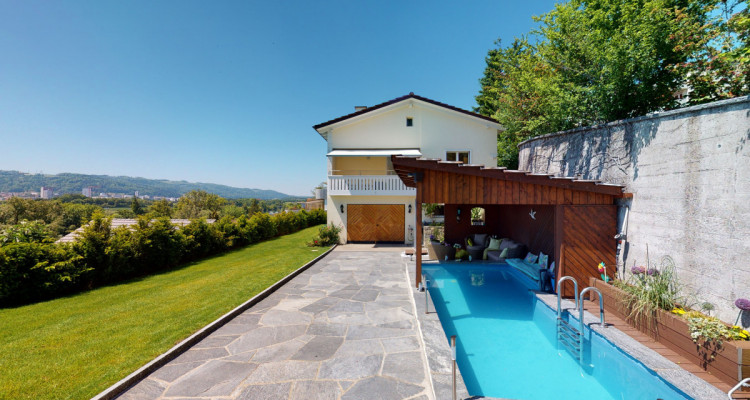 Traumhaftes 5.5-Zimmer Einfamilienhaus mit grossem Garten image 1