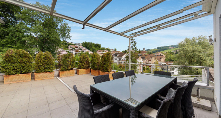 Grosszügiges Terrassenhaus mit viel Privatsphäre image 1