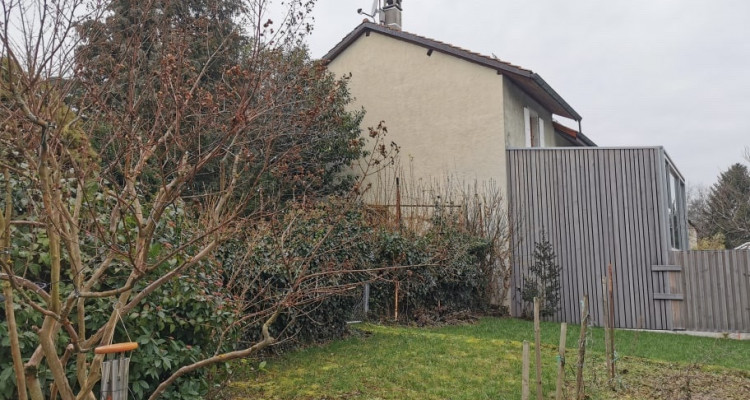 Maison de village à rénover à Soral image 5