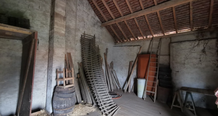 Maison de village à rénover à Soral image 7