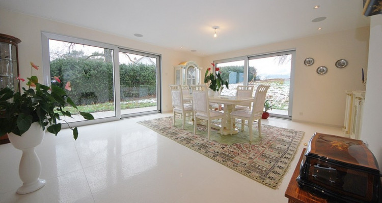 Villa de haut Standing 190° de vue imprenable aux portes de Vevey image 13