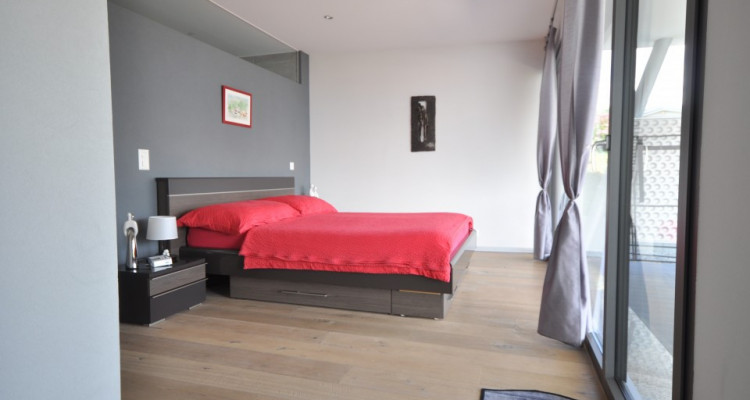 Superbe villa jumelée par les garages de 7 pièces avec pisicine image 12