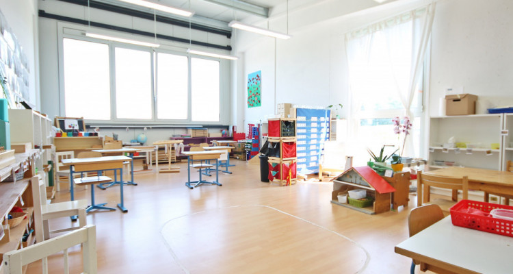 Local / Streetbox / 2 entrées / Rez + Etage image 10