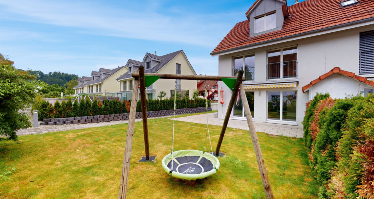 Attraktives 5.5 Zimmer Reiheneckhaus an Top Lage image 2