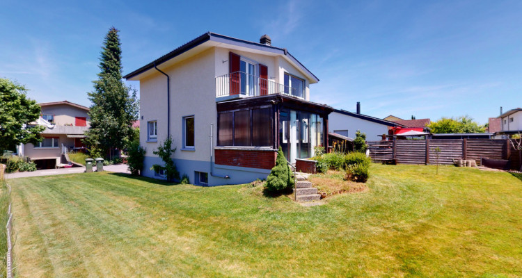 Charmantes 4.5 Zimmer Haus mit grossem Garten, 30er Zone image 1