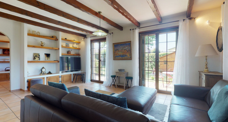 Magnifique villa au coeur du village image 3