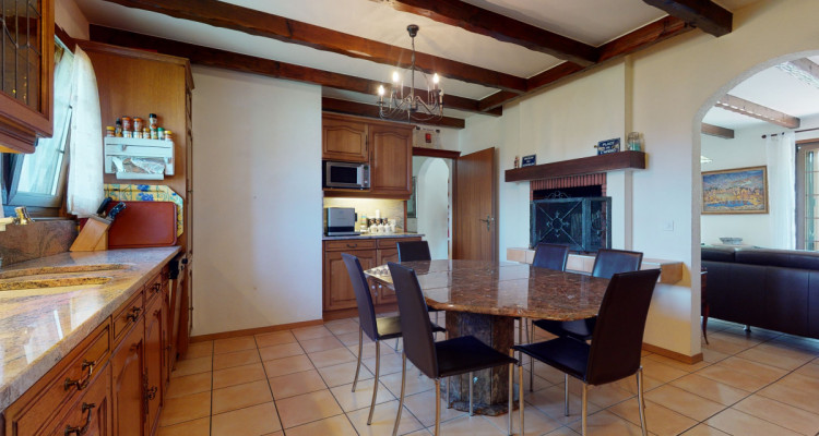 Magnifique villa au coeur du village image 5