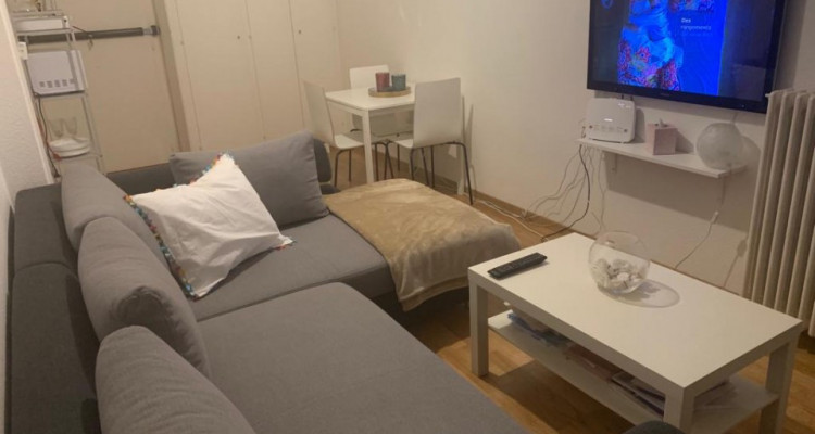 Beau studio au centre ville - Boulevard du pont d’arve 18  image 3