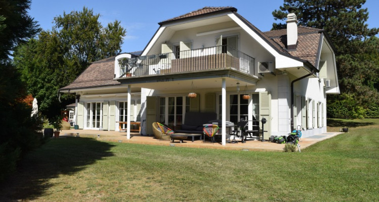 Magnifique Villa de 10 pièces avec piscine à JOUXTENS-MÉZERY (Lausanne) (VD-CH) image 1