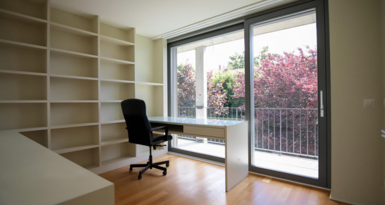 Maison contemporaine de 7.5 pièces proche du centre de Vésenaz image 7