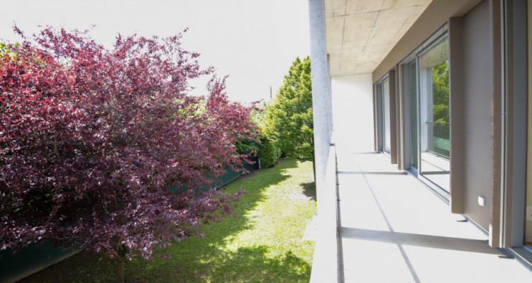 Maison contemporaine de 7.5 pièces proche du centre de Vésenaz image 11