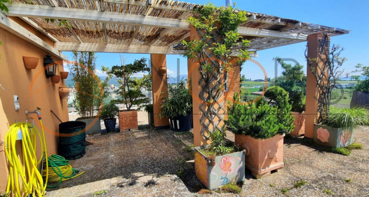 Magnifique attique 6.5 pièces avec grande terrasse et vue sur le lac image 1