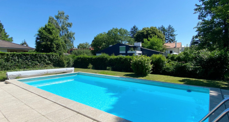 Villa individuelle avec piscine à Onex image 1