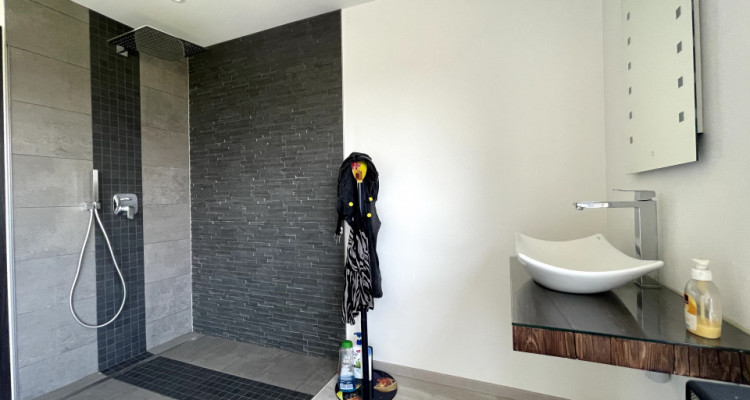 C-Service vous propose une villa jumelée de 4.5 pièces à Choëx  image 8