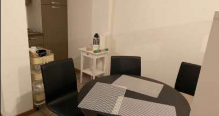 Grand Studio au bord du lac à Sous Louer 1550 CHF image 2