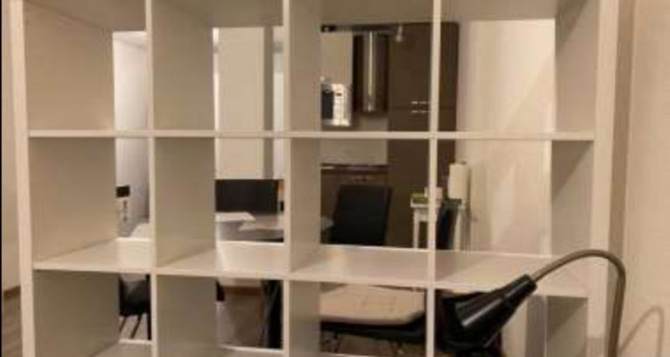 Grand Studio au bord du lac à Sous Louer 1550 CHF image 3