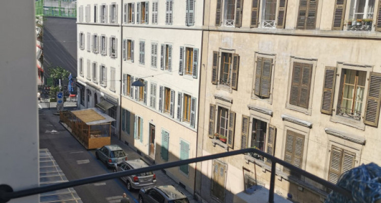 1,5 Pièces à Genève centre (reprise de bail ou sous location) à 1360 CHF image 5