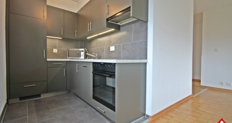 Bel appartement 2,5p // 1 chambre // Préverenges image 2