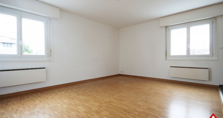 Bel appartement 2,5p // 1 chambre // Préverenges image 3