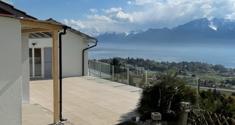 Élégante villa individuelle avec vue panoramique image 3