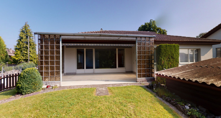 Grosszügiges 5.5 Zimmer Haus mit gepflegtem Garten image 2