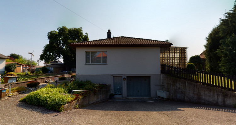 Grosszügiges 5.5 Zimmer Haus mit gepflegtem Garten image 3