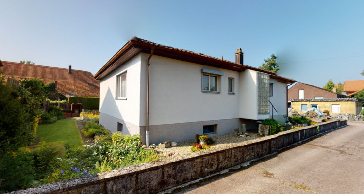 Grosszügiges 5.5 Zimmer Haus mit gepflegtem Garten image 8