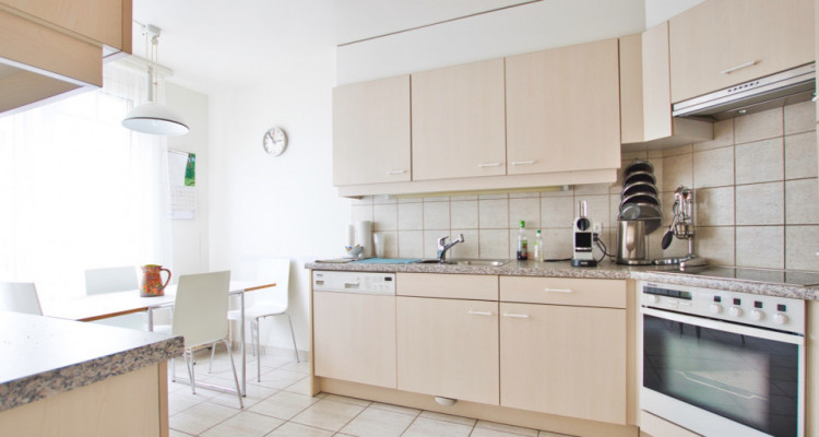 5 pièces proche du Collège Voltaire image 3