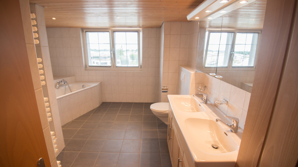 Wunderschöne 4.5-Zimmer-Maisonettewohnung mit Gartensitzplatz 4 pièces