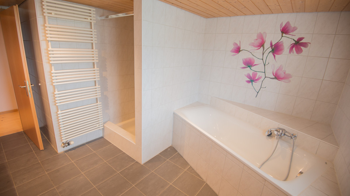 Wunderschöne 4.5-Zimmer-Maisonettewohnung mit Gartensitzplatz 4 pièces