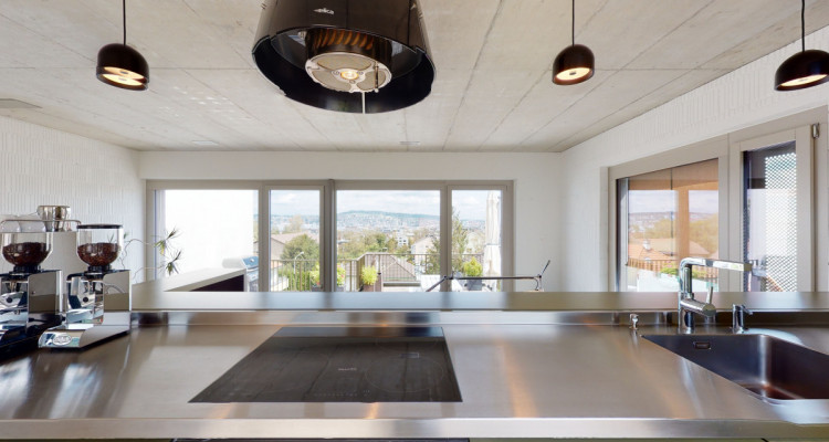 Moderne Duplex-Attika mit spektakulärer Aussicht in Zürich image 6