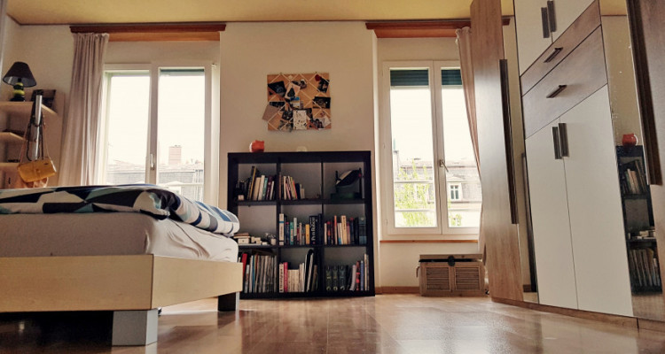 Charmant appartement de 2,5 pièces au centre de Bienne image 4