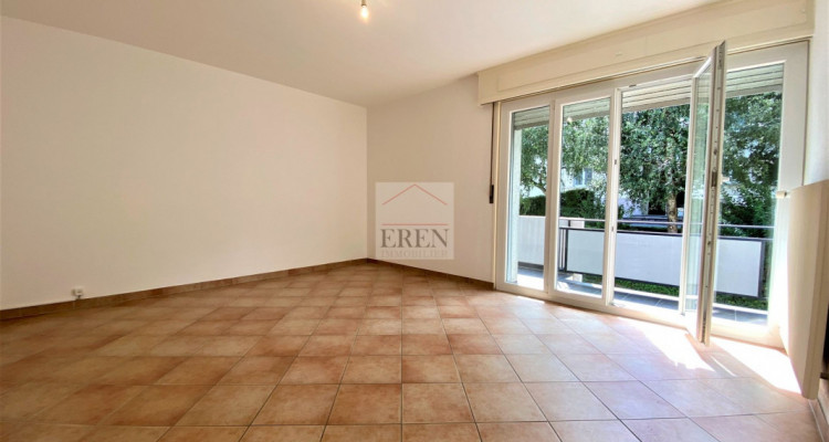 Joli appartement 3,5p rénové à 2 pas du centre ville de Sion image 1