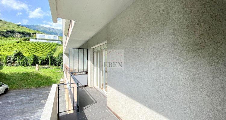 Joli appartement 3,5p rénové à 2 pas du centre ville de Sion image 2