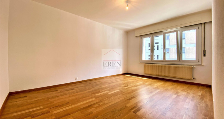 Joli appartement 3,5p rénové à 2 pas du centre ville de Sion image 5