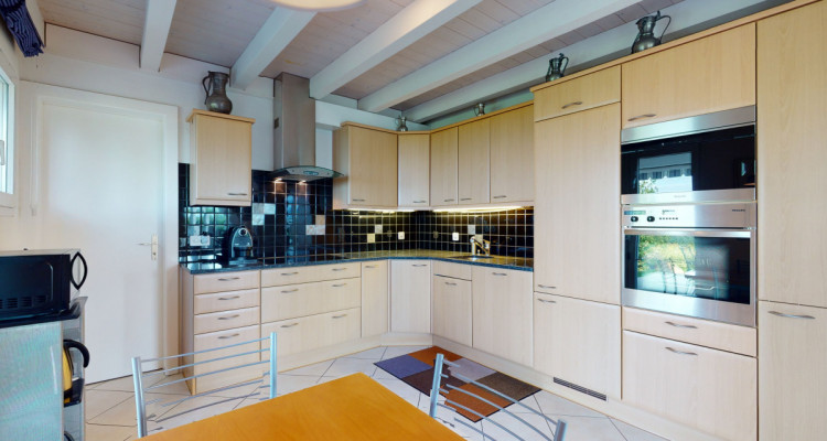 Grande maison individuelle avec vue sur le lac au Mont-Pèlerin image 9