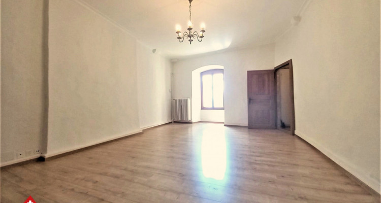 Bel apt 3p dans Le Château Vaumarcus / 2 chambres image 3